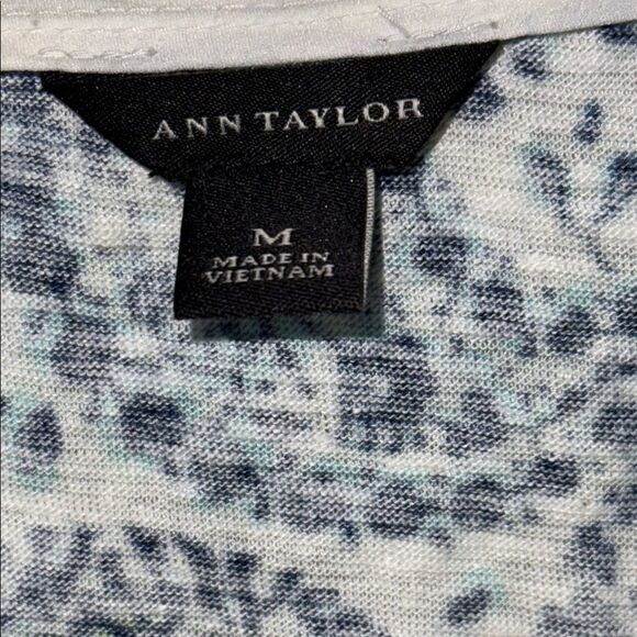 Ann Taylor Blue and White Linen Blend Blouse with Floral Design - Picture 2 of 13